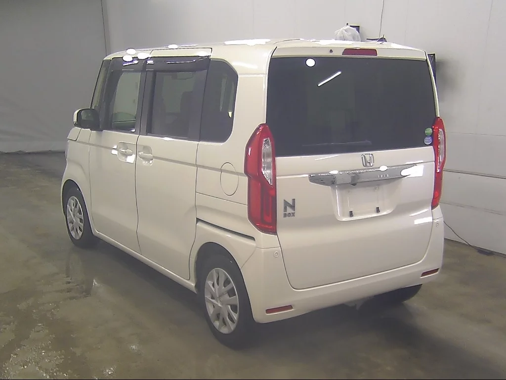 Honda N-Box  с аукциона в Японии