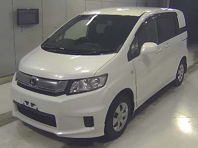 HONDA FREED SPIKE