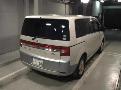 MITSUBISHI DELICA D:5