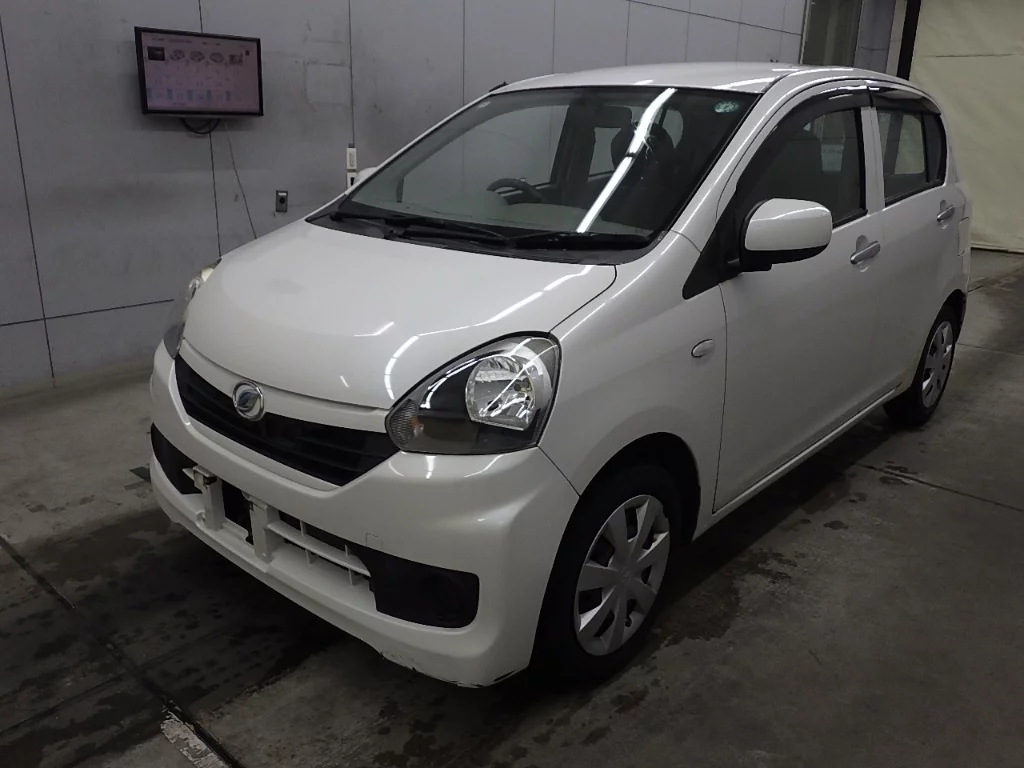 Daihatsu Mira e:S  с аукциона в Японии