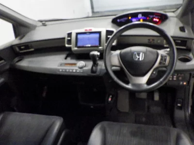 Honda Freed Spike