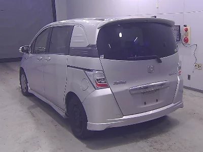 Honda Freed Spike