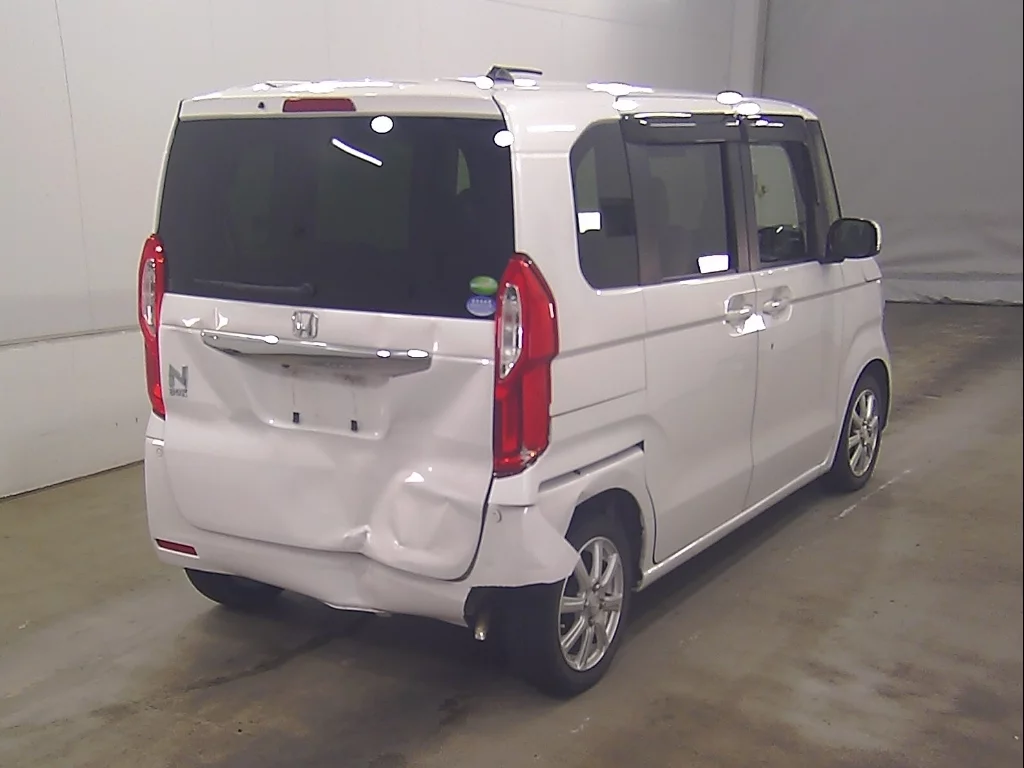 Honda N-Box  с аукциона в Японии