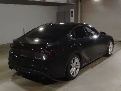 LEXUS IS