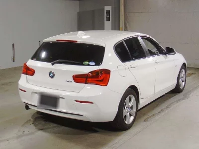 BMW 1 SERIES