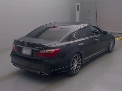 Lexus LS600hL