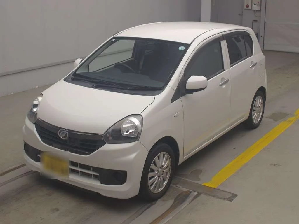 Daihatsu Mira e:S  с аукциона в Японии