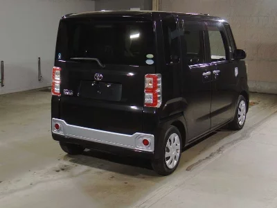 Toyota Pixis Mega