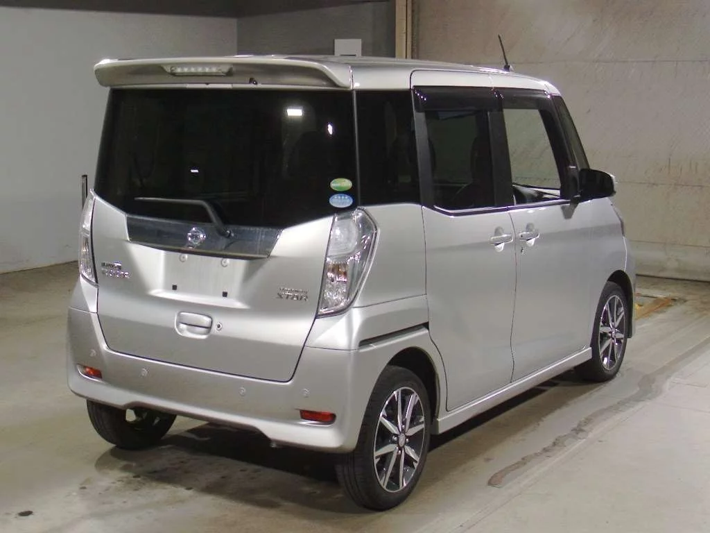 Nissan Dayz Roox  с аукциона в Японии