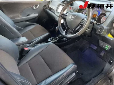 HONDA FIT SHUTTLE HYBRID