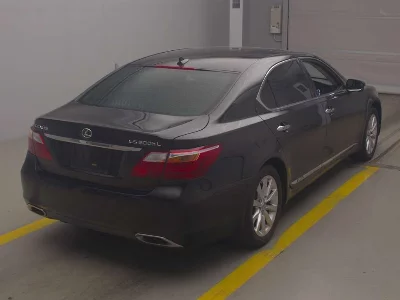 Lexus LS600hL