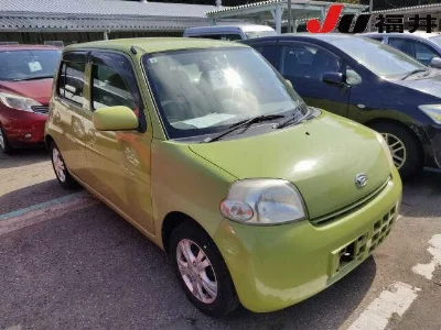 Daihatsu Esse