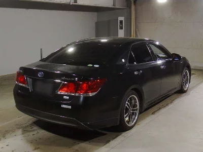 Toyota CROWN HYBRID