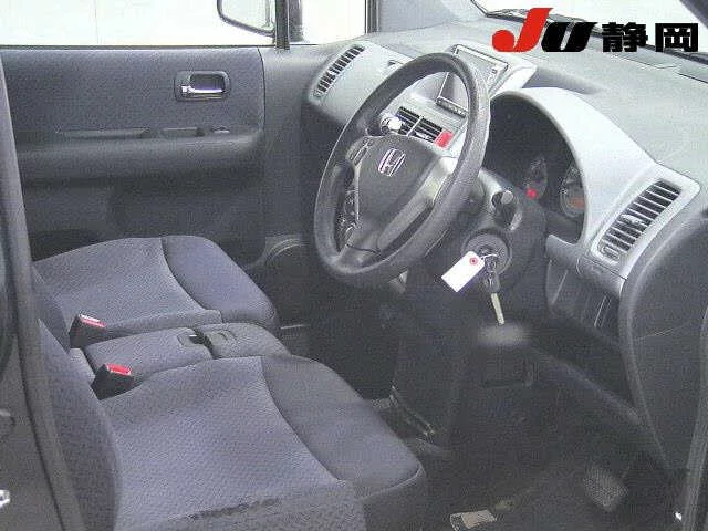 Honda Mobilio Spike  с аукциона в Японии