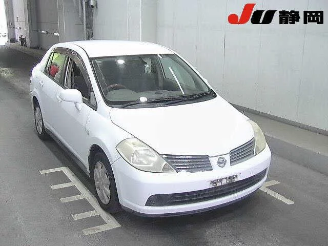 Nissan Tiida Latio  с аукциона в Японии