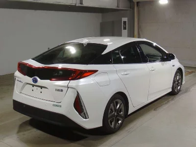 Toyota Prius PHV