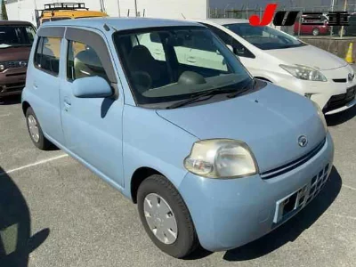 Daihatsu Esse