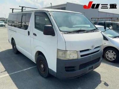 TOYOTA HIACE VAN