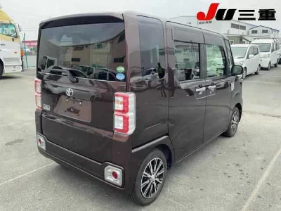 TOYOTA PIXIS MEGA