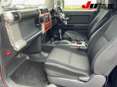 TOYOTA FJ CRUISER