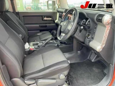 TOYOTA FJ CRUISER