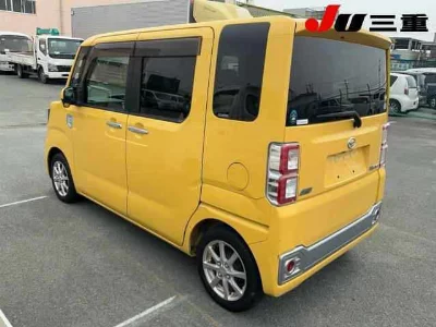 DAIHATSU WAKE
