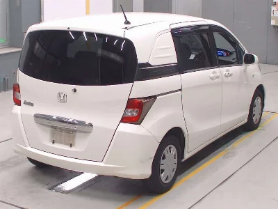 HONDA FREED SPIKE
