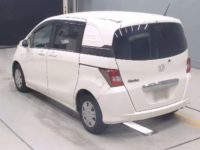 HONDA FREED SPIKE