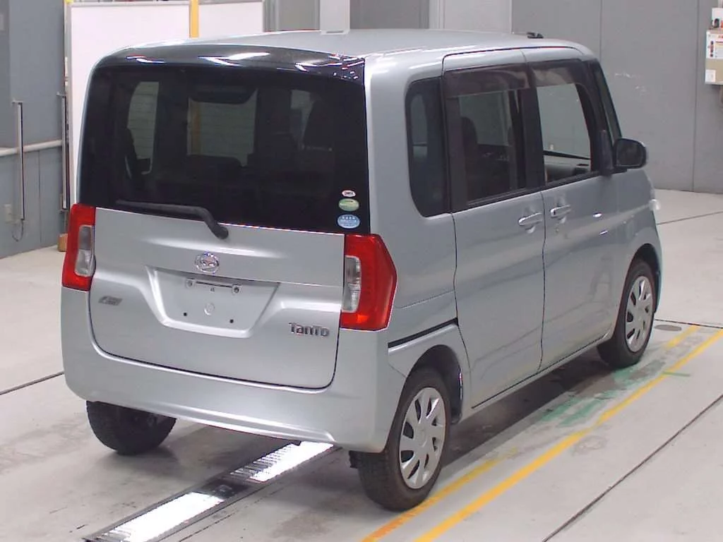 Daihatsu Tanto  с аукциона в Японии