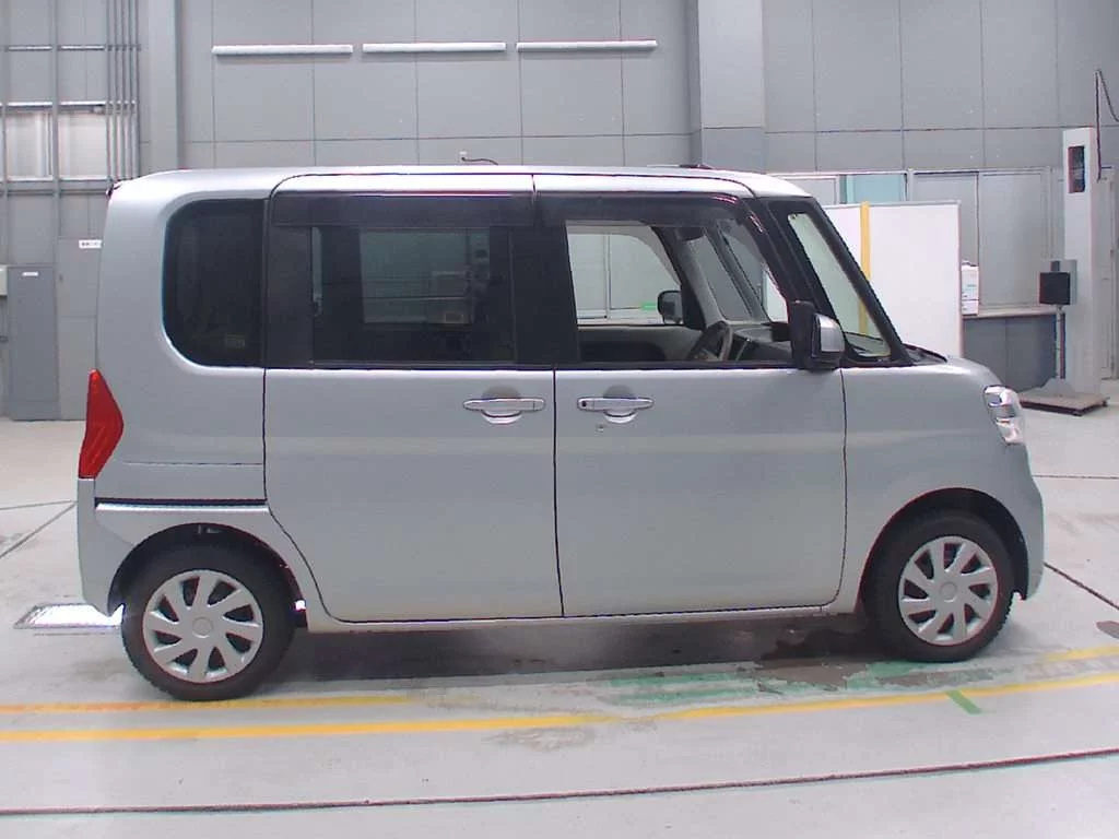 Daihatsu Tanto  с аукциона в Японии