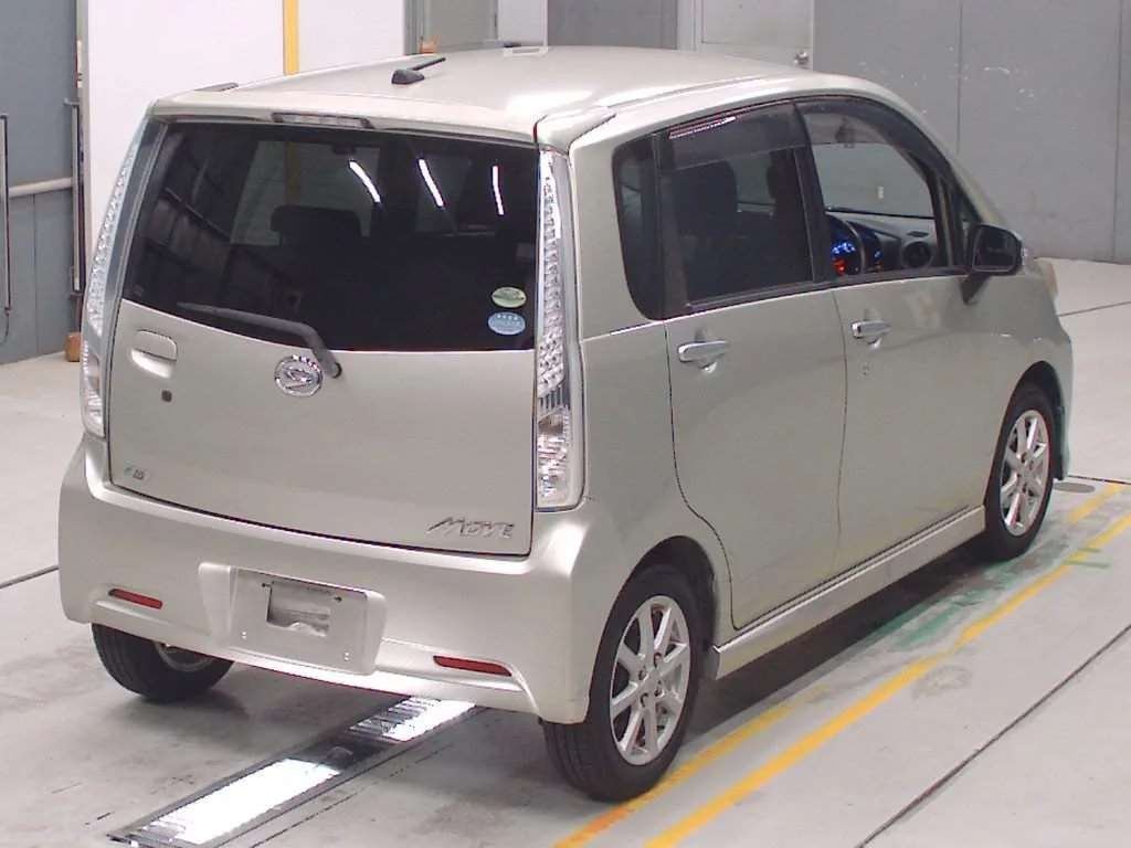 Daihatsu Move  с аукциона в Японии