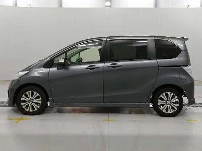 HONDA FREED HYBRID