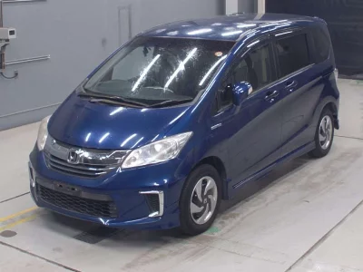 HONDA FREED HYBRID