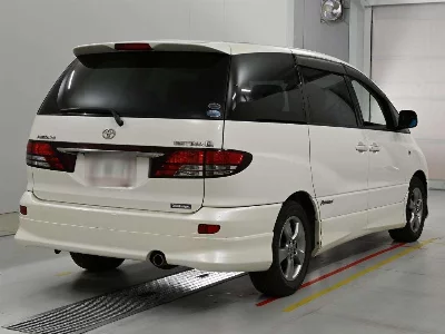 Toyota ESTIMA L