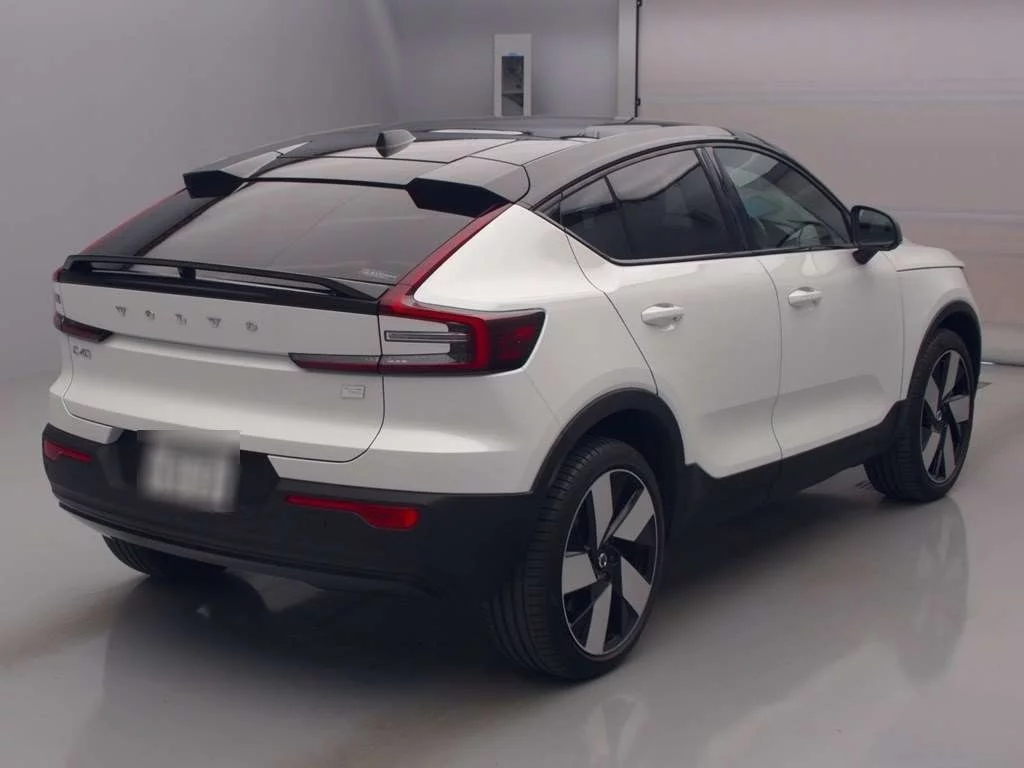 Volvo C40 RECHARGE  с аукциона в Японии