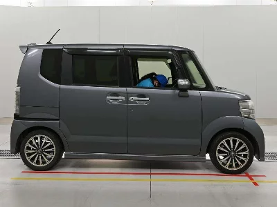 HONDA N BOX CUSTOM