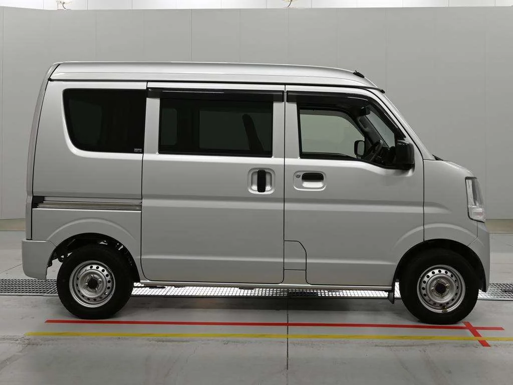 Nissan NV100 Clipper  с аукциона в Японии