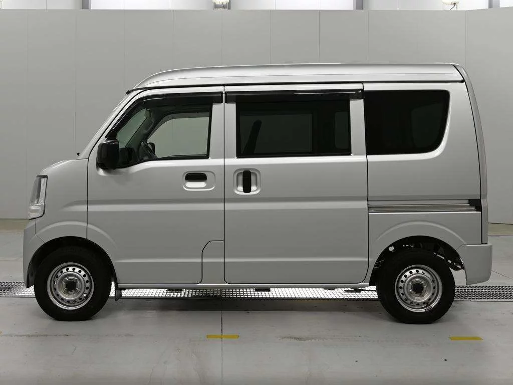 Nissan NV100 Clipper  с аукциона в Японии