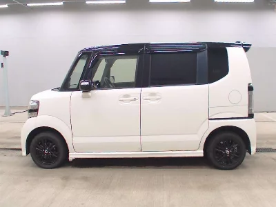 HONDA N BOX CUSTOM