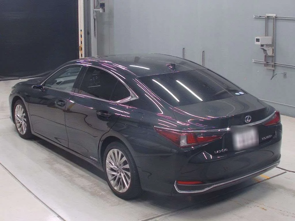 Lexus ES300h  с аукциона в Японии