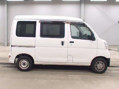 Toyota Pixis Van
