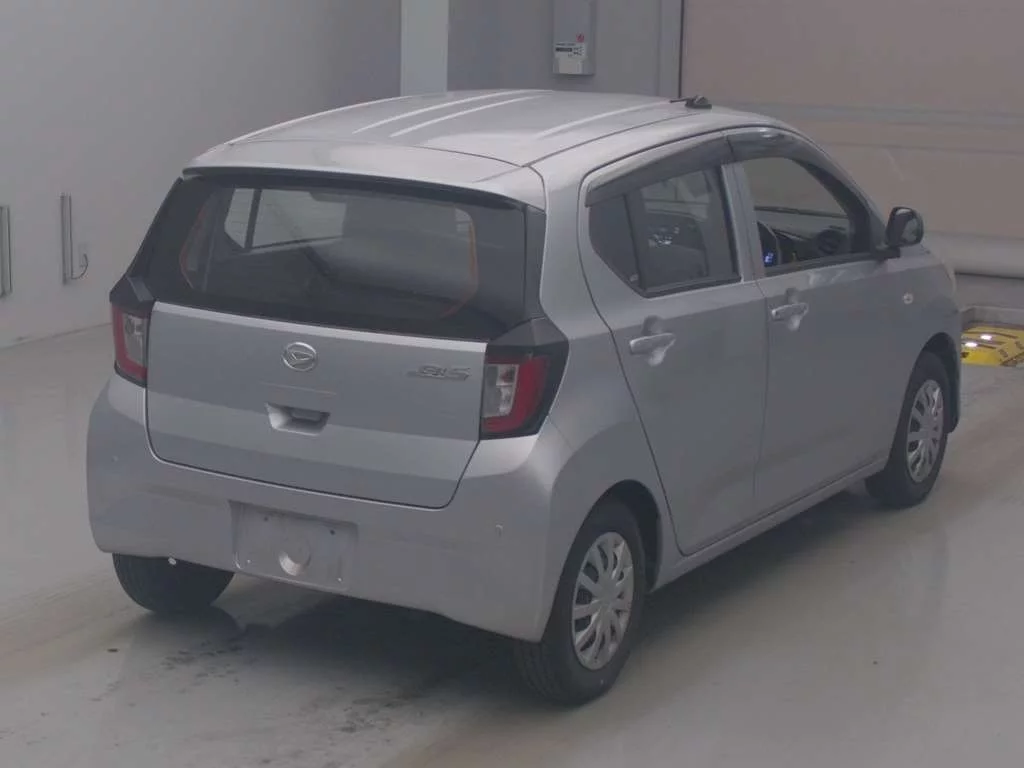 Daihatsu Mira e:S  с аукциона в Японии
