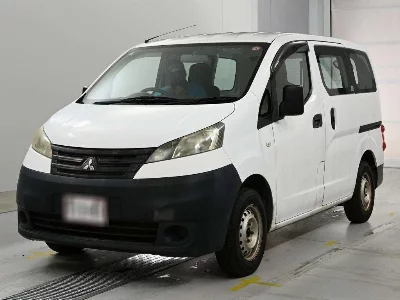 Mitsubishi Delica Van