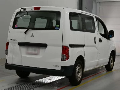 Mitsubishi Delica Van