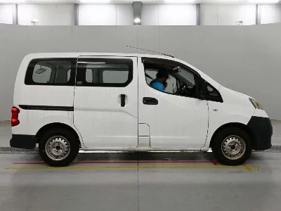 Mitsubishi Delica Van
