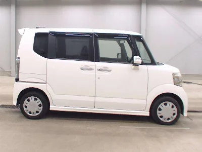 HONDA N BOX CUSTOM