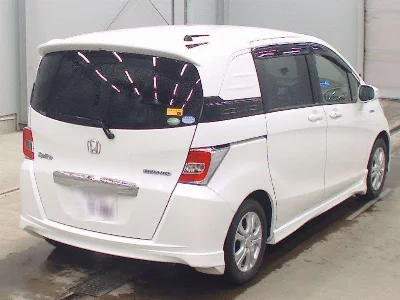 Honda FREED SPIKE HYBRID