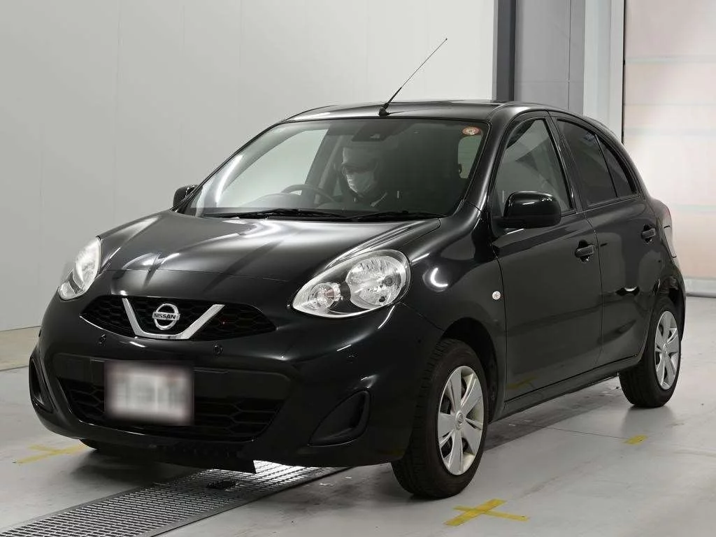 Nissan March  с аукциона в Японии