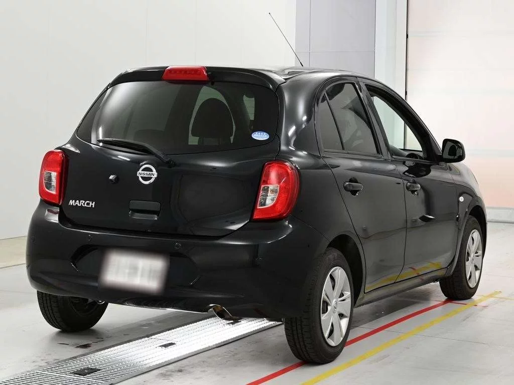 Nissan March  с аукциона в Японии