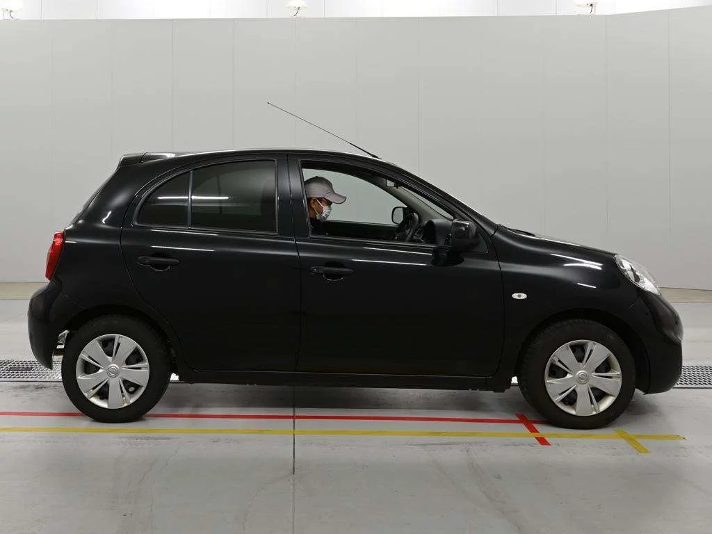 Nissan March  с аукциона в Японии